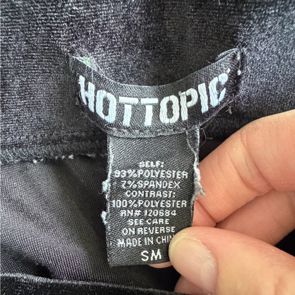 Hot Topic Black Velvet Skater Skirt - Picture 3 of 3